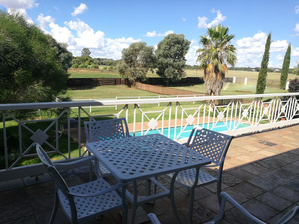 Krige Lodge B&B Bloemfontein Luaran gambar