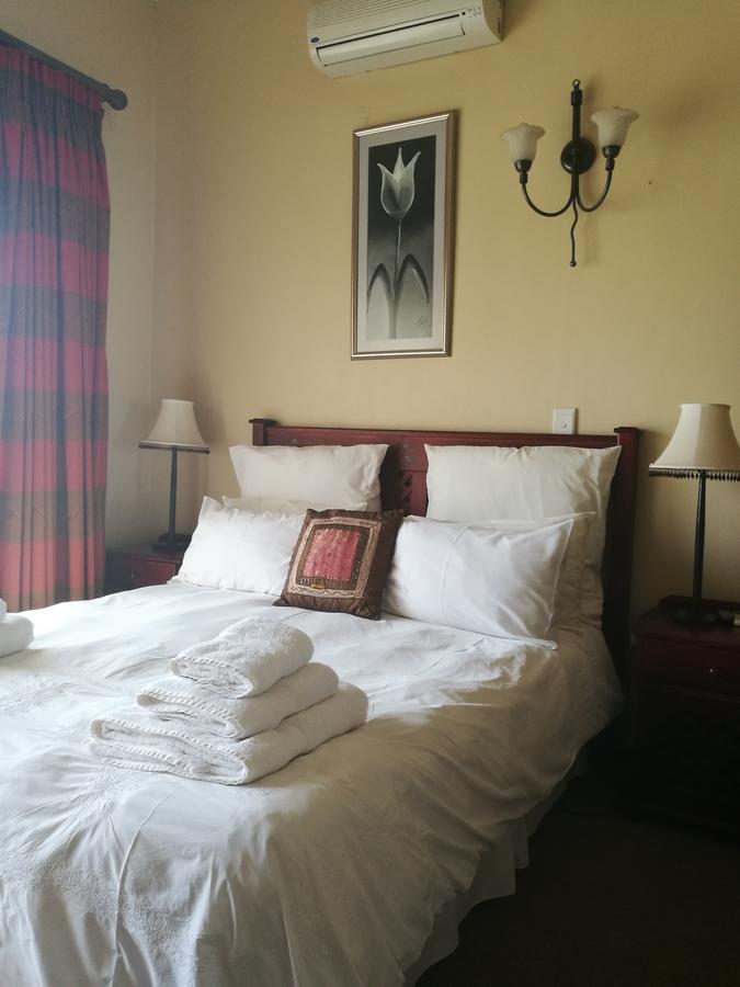 Krige Lodge B&B Bloemfontein Luaran gambar